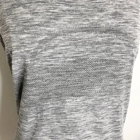 Lululemon Swiftly Tech Racerback in Slate /White 8 - Picture 9 of 14